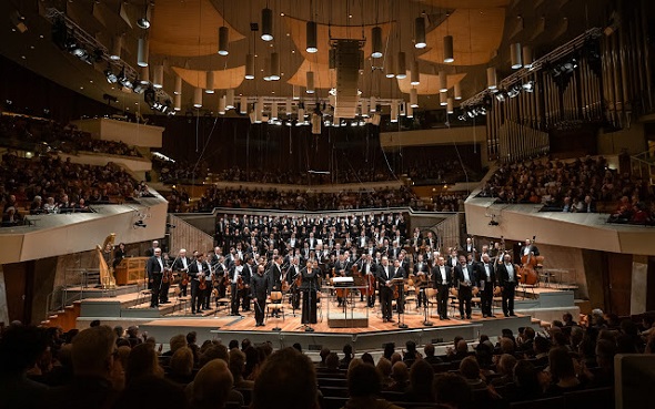 Kirill Petrenko with the Berliner Philharmoniker at the Berlin Philharmonie